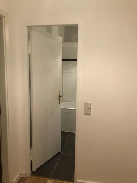 1-Zimmer-Apartment - Hochwertig modernisiert mit EBK + Elektrogeräte — photo 1